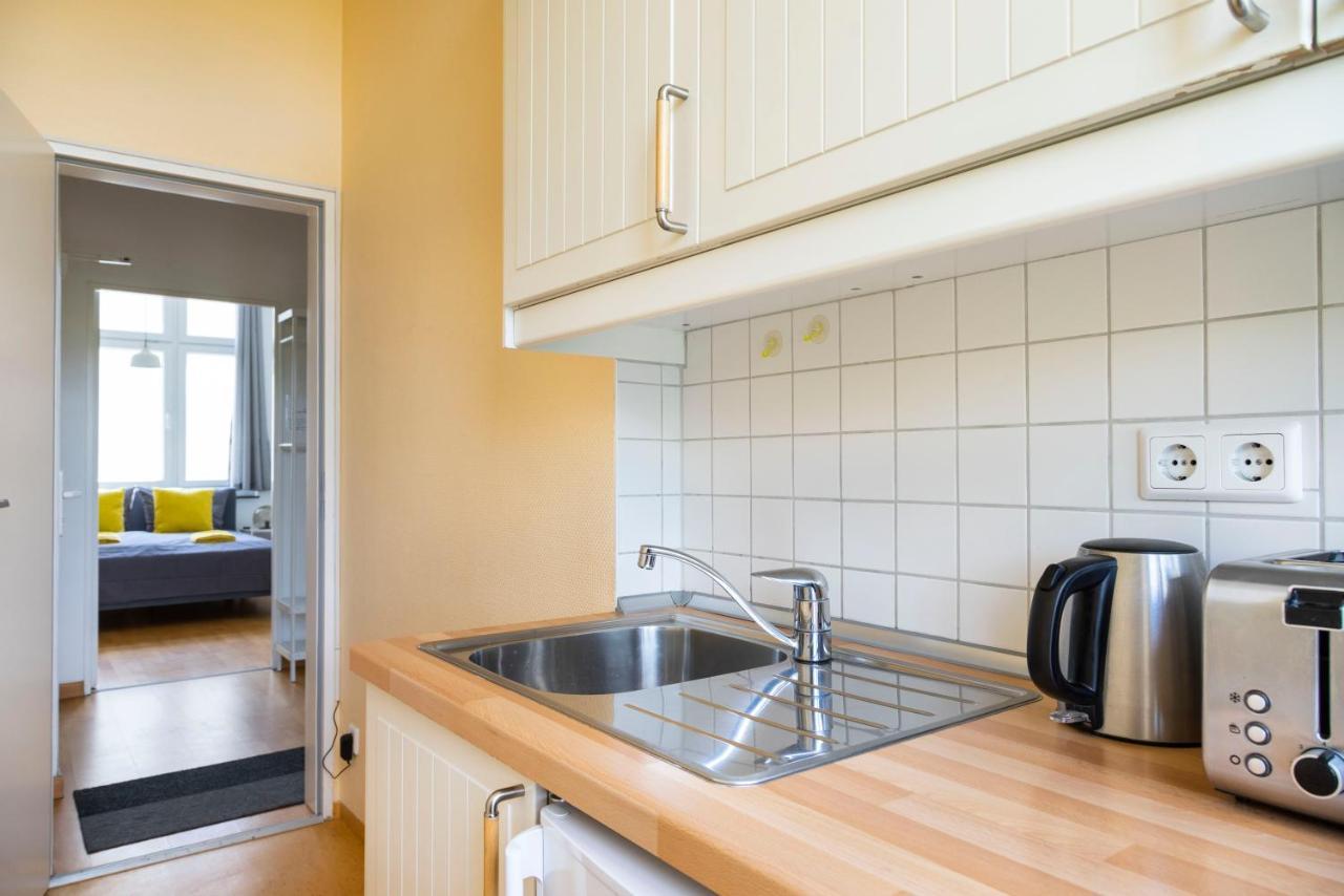 Central +3Br +Big Living Room Next To U-Station Berlin Kültér fotó